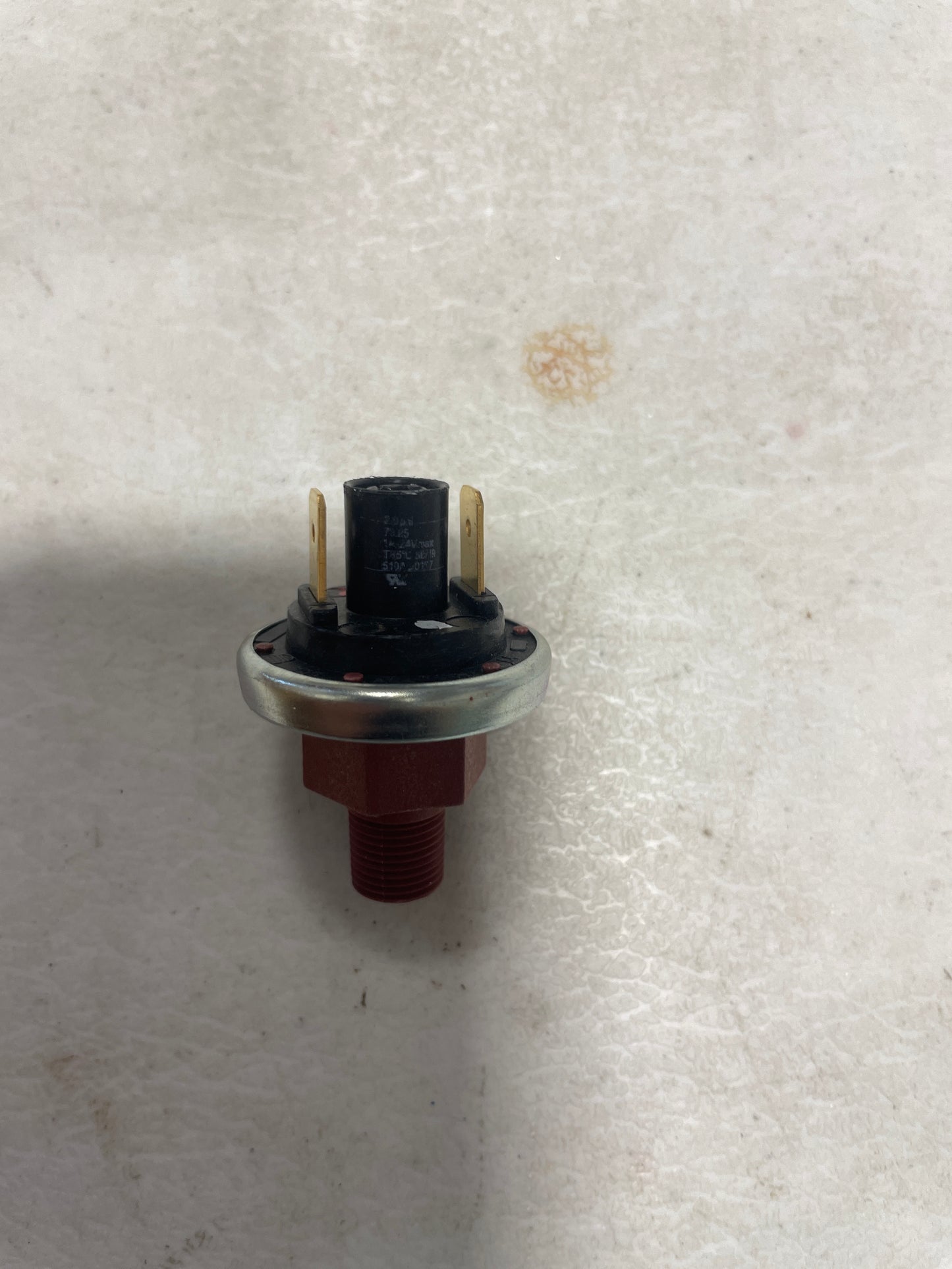 Gecko pressure switch