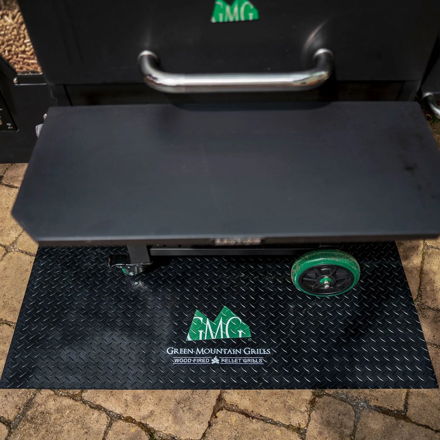 GMG Floor Mat with Logo Green Mountain Grills - LA Pool & Spas