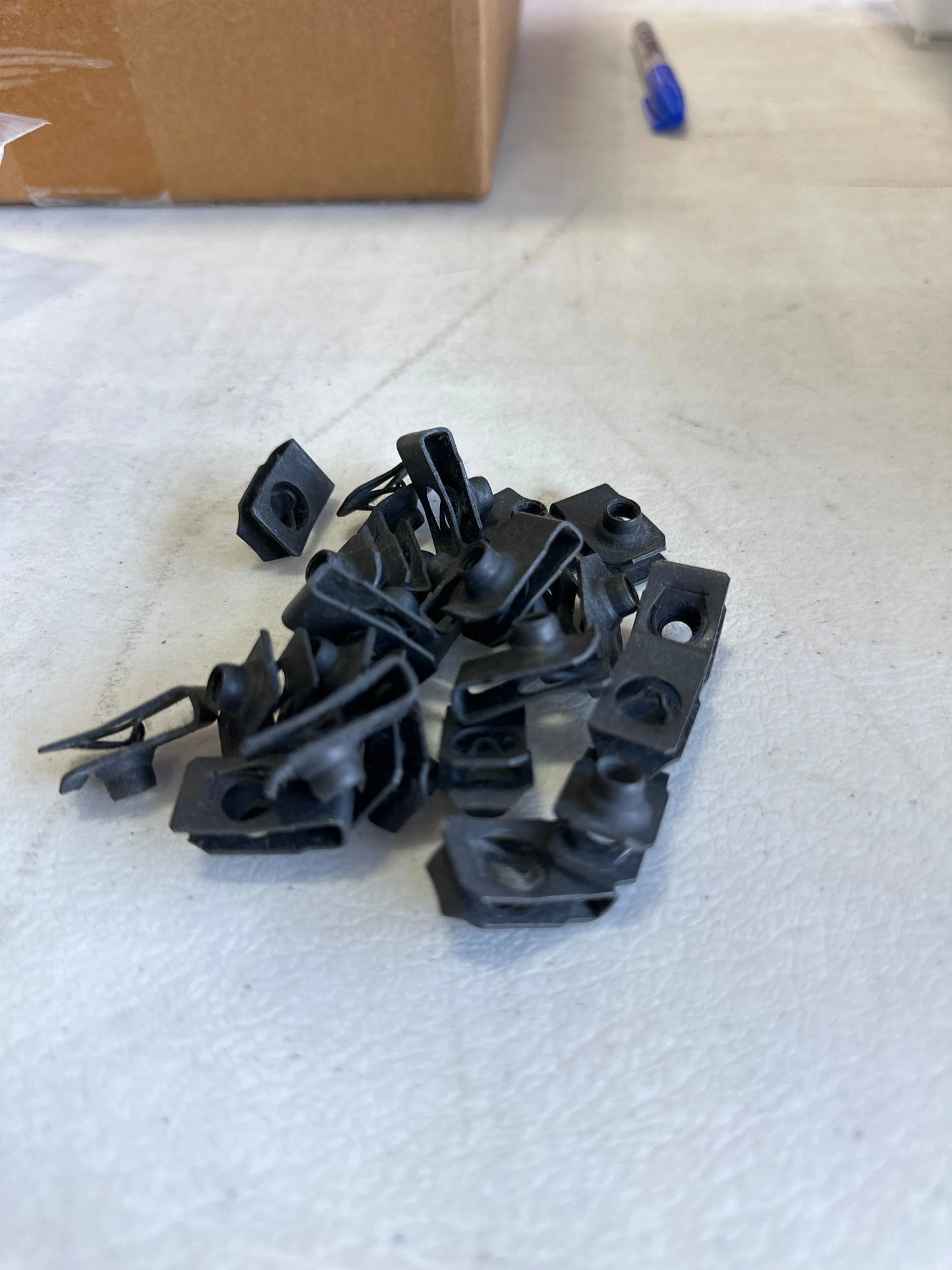 CLIP,U-TYPE,SELF-ALIGNING  MAAX - LA Pool & Spas